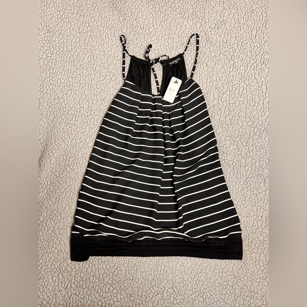 Express Black And White Strip Top Womens Size Medium New With Tags